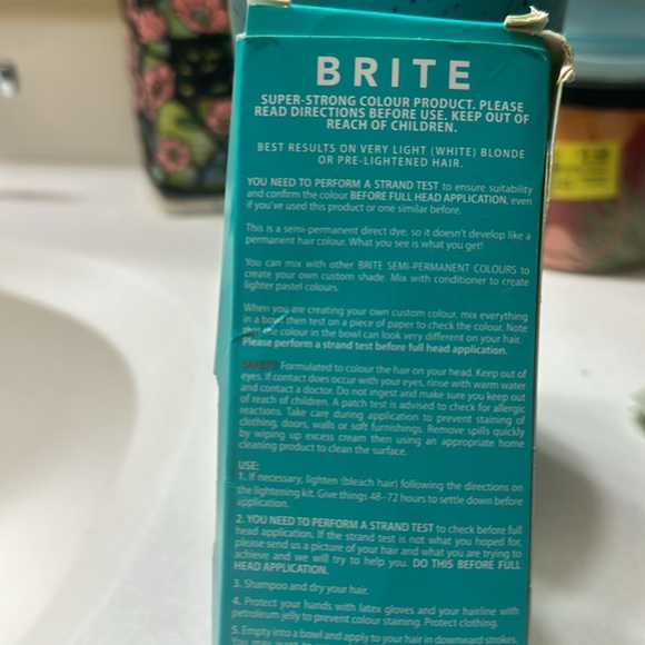 Brite hair color  TURQUOISE - Picture 5 of 6